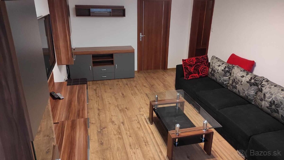 3-izbovy byt na prenájom na ulici Komenského - 13