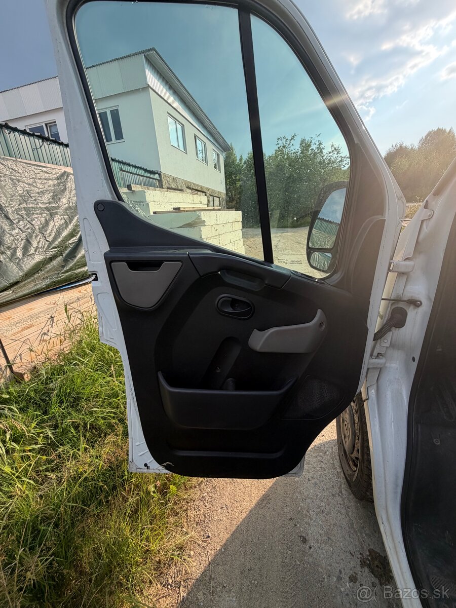 Renault Master L3H2. Nová STK EK - 13