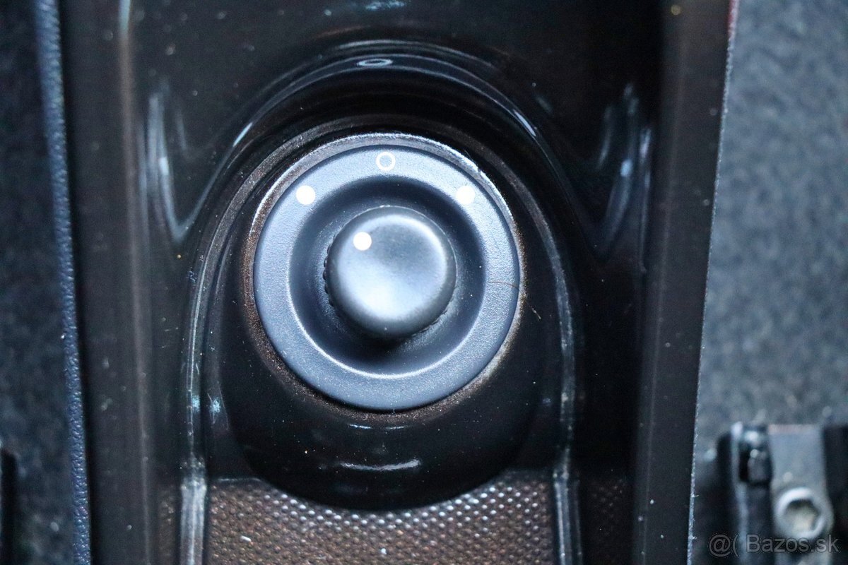 Dacia Duster 1.6 ie Laureate - 13