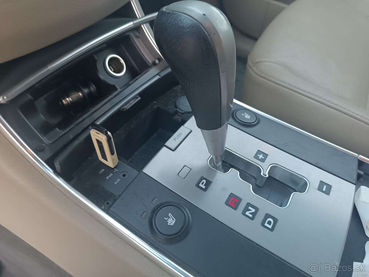 Predam Hyundai ix55 3.0 V6 crdi - 13