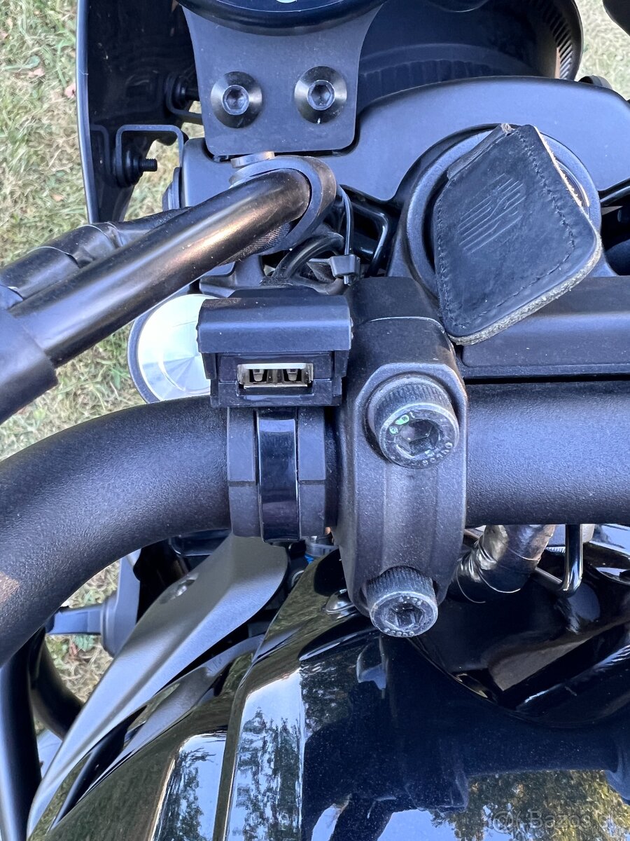 YAMAHA XSR 700 - 13