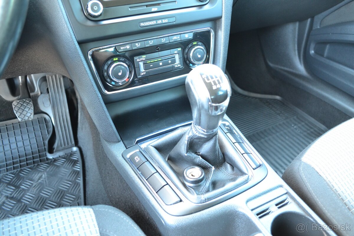 Škoda Superb Combi 2.0 TDI - 13