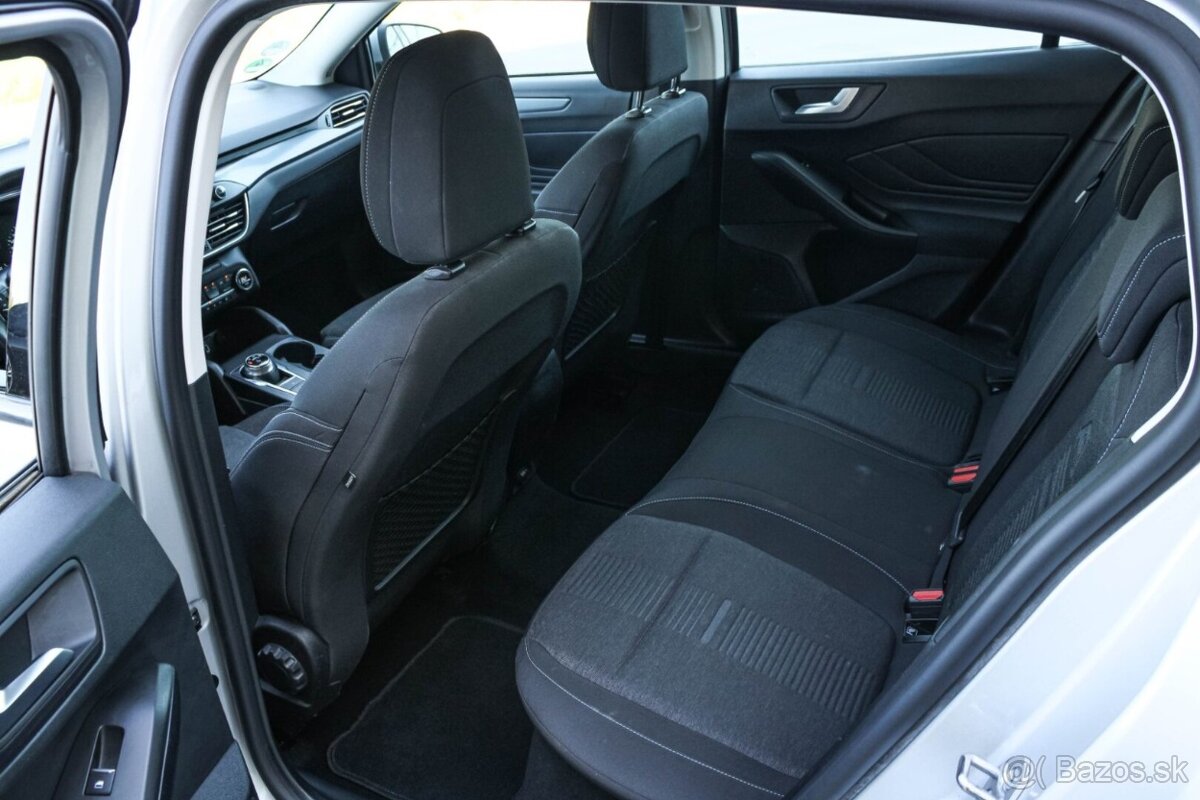 Ford Focus Kombi 2.0 TDCi EcoBlue Active A/T - 13
