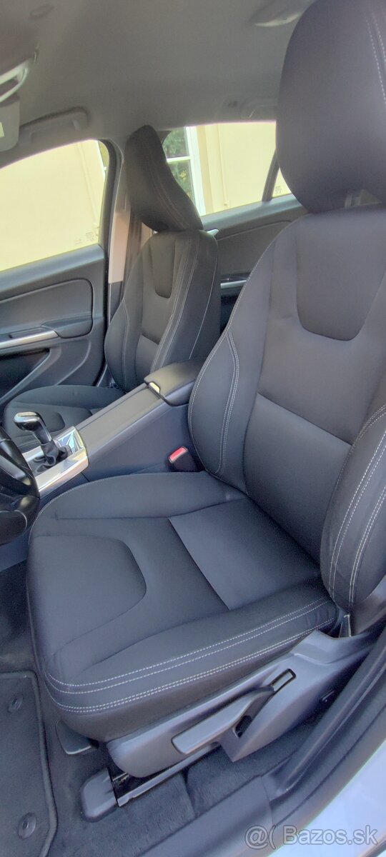 Volvo V60 D3 2.0L 110 kW - 13