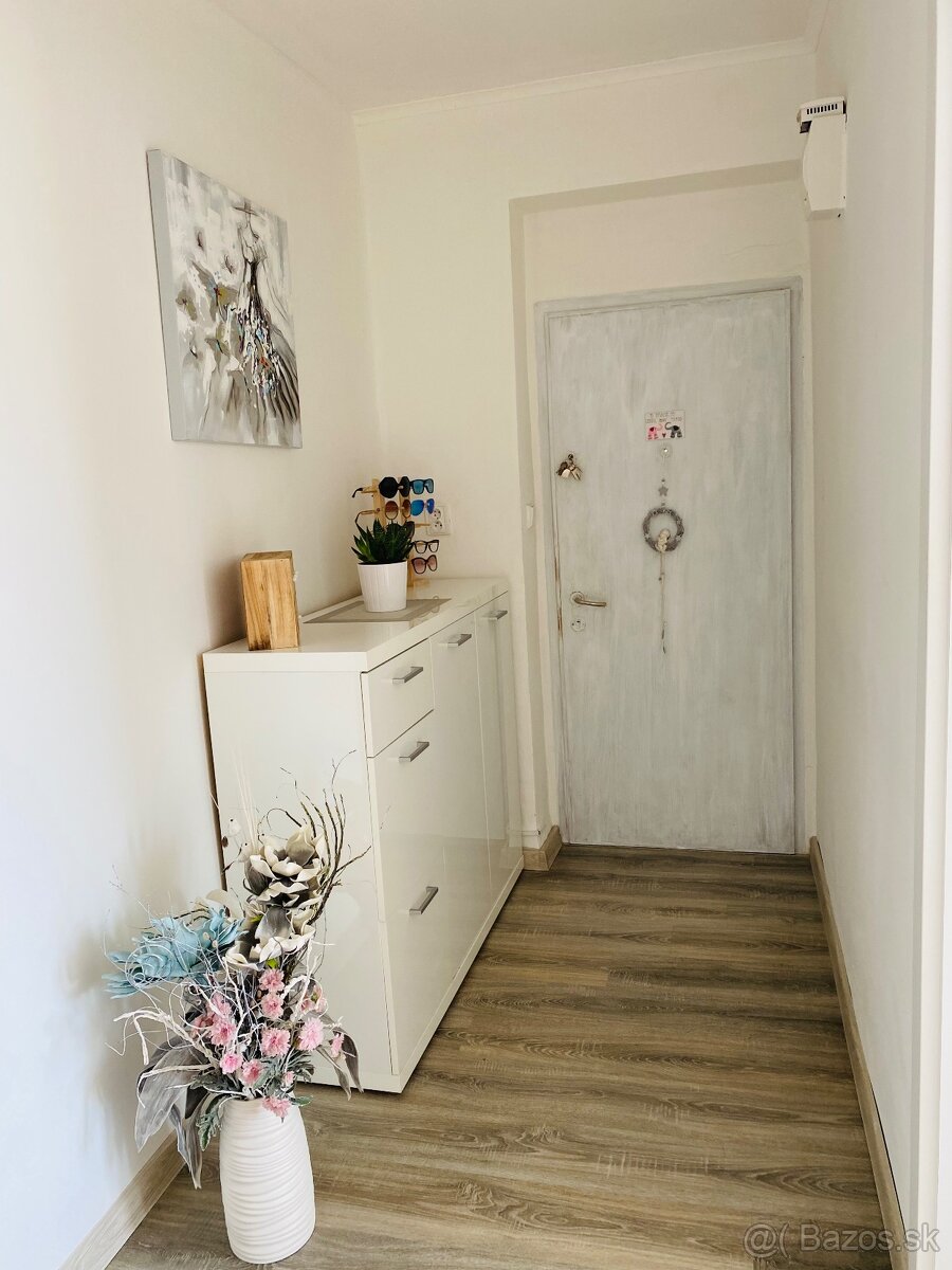 Ponúkam do dlhodobého prenájmu 3 izbový byt v BOJNICIACH - 13