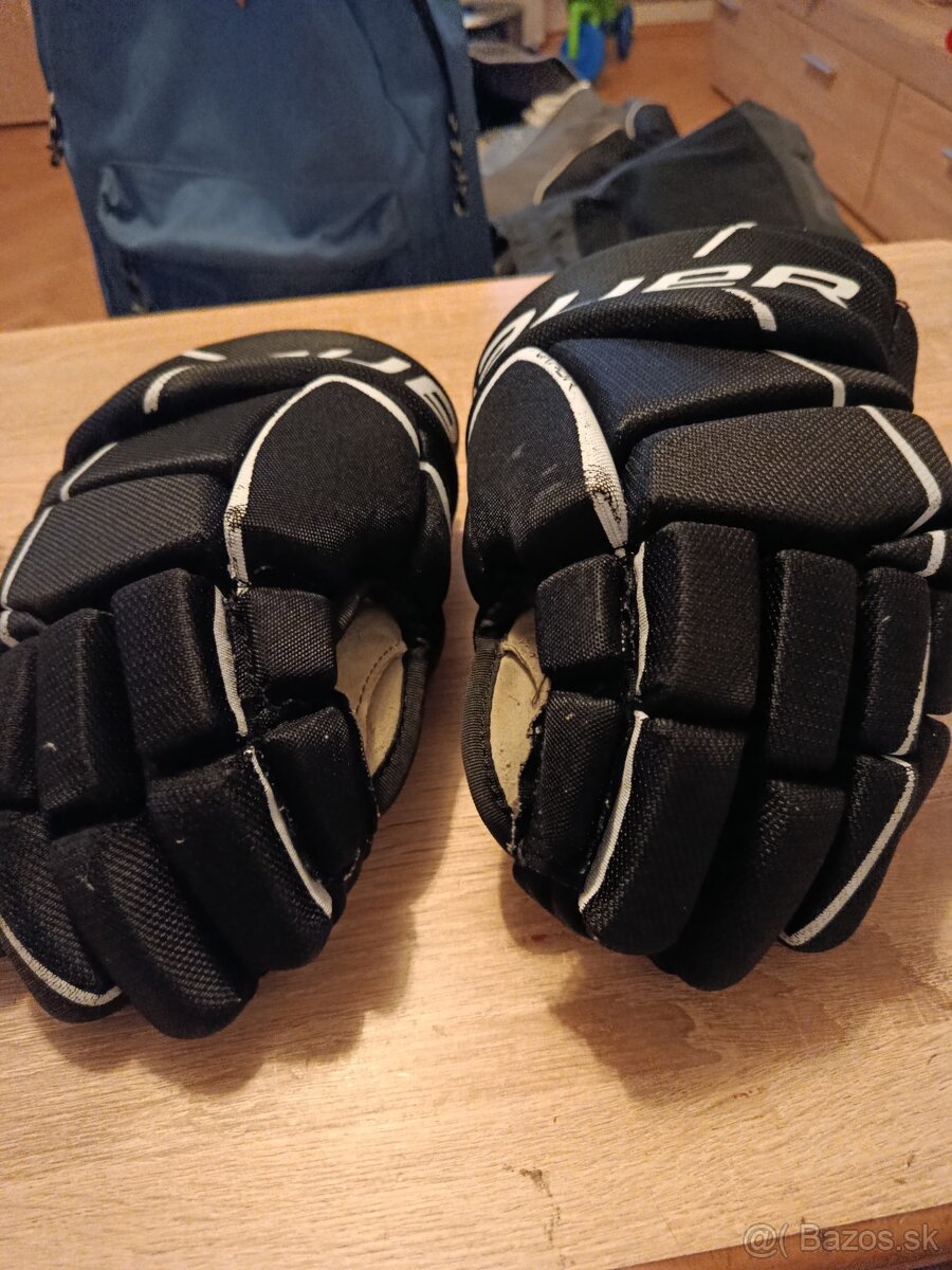 Hokejová výstroj - 13