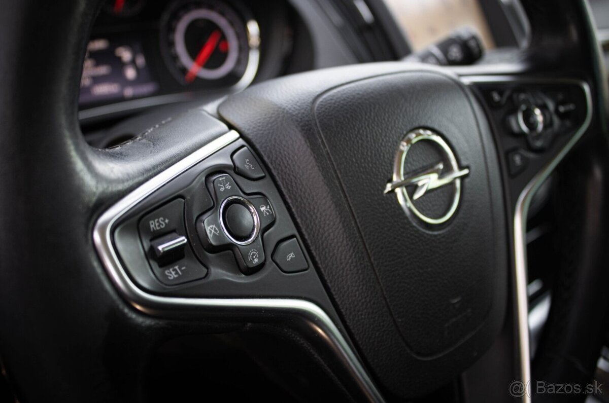 Opel Insignia ST 2.0 CDTi 4x4 A/T - 13