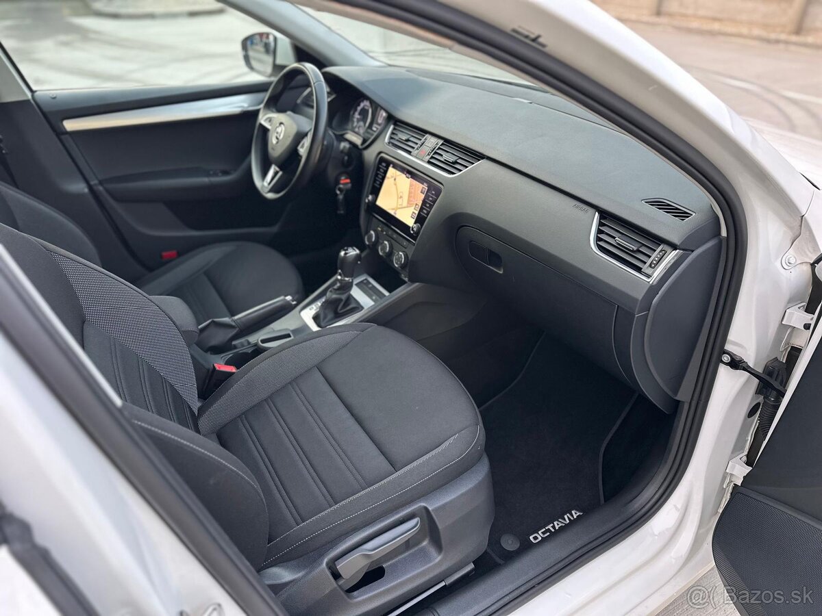 Škoda Octavia Combi 2.0 TDI DSG - 13