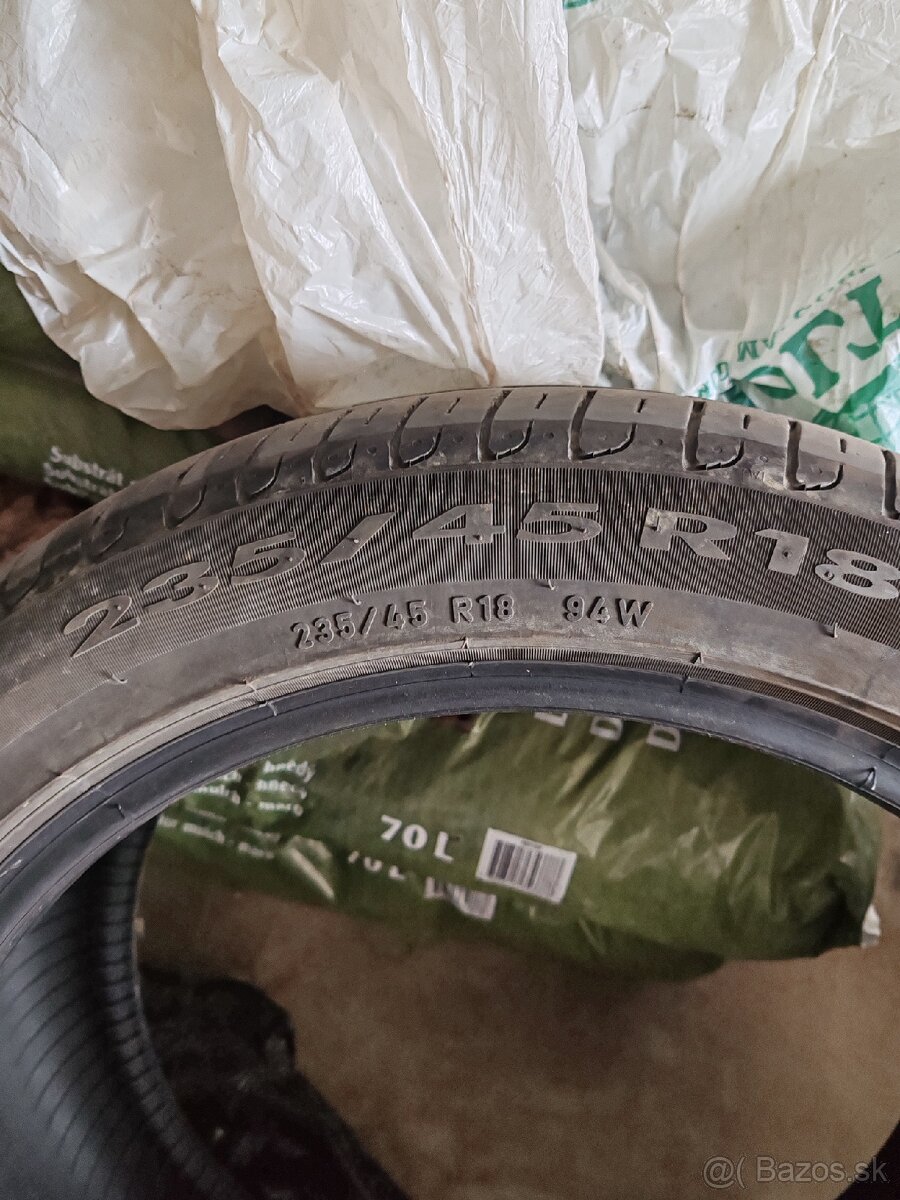 Pirelli cinturato p7 235/45 R18 - 13