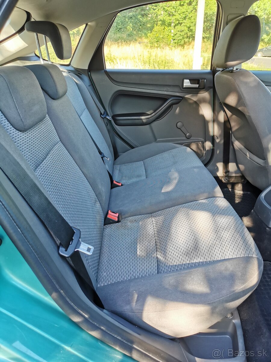 Ford Focus 1.6TDCi hatchback - 13