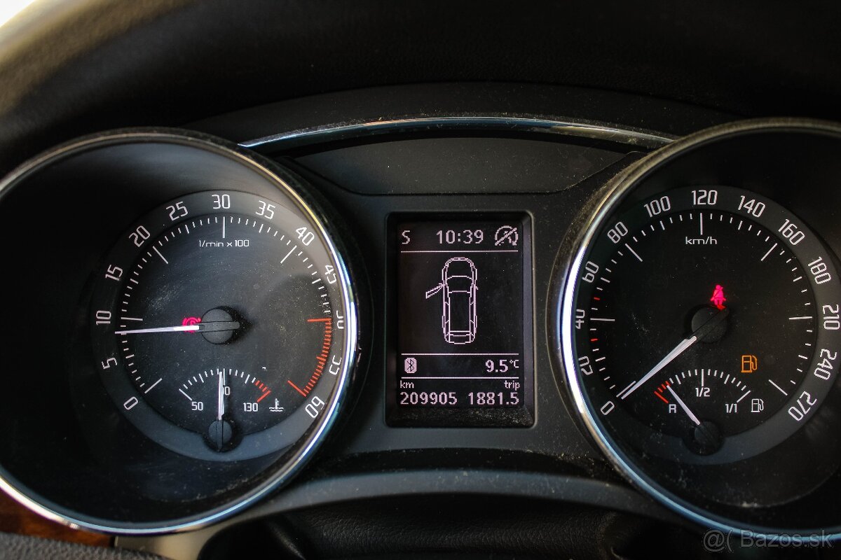 Škoda Superb Combi 2.0 TDI CR 140k Comfort - 13