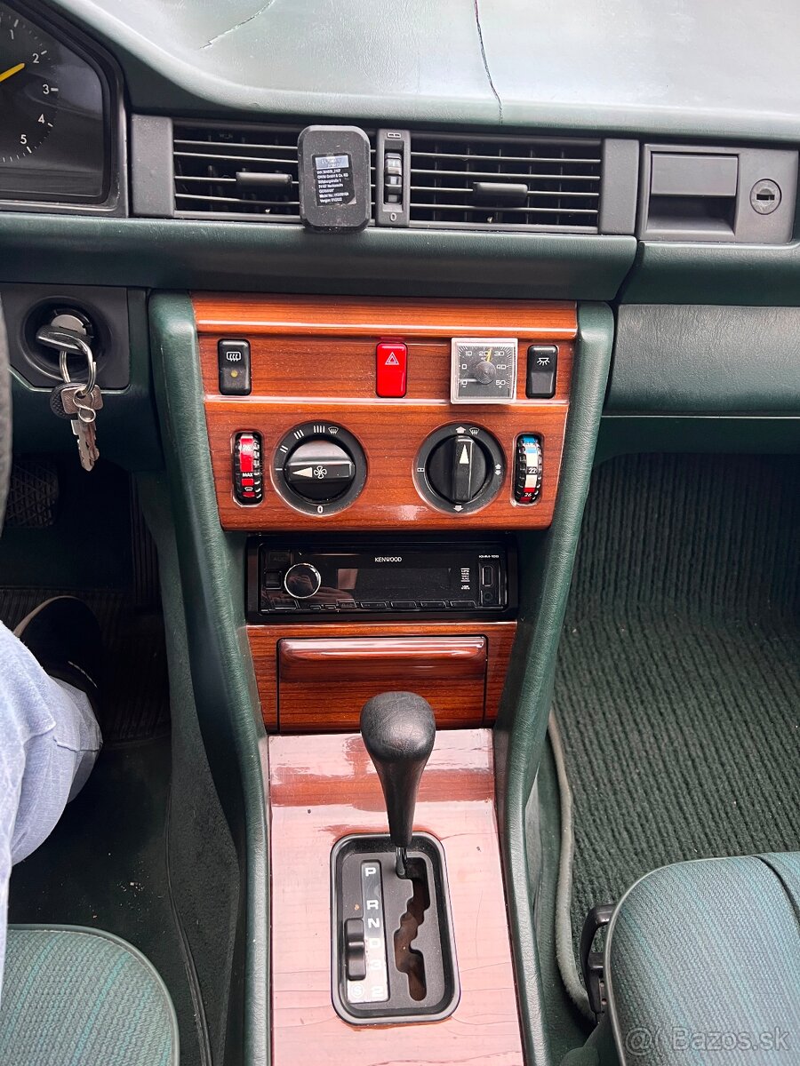 Mercedes-Benz 200E W124 Automat - 13