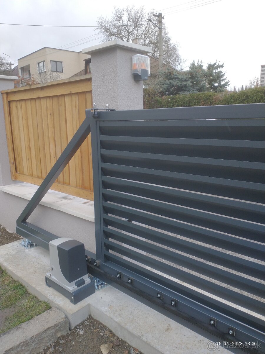 Pohon na bránu. Nice, Wingo, KEY ,Came - 13