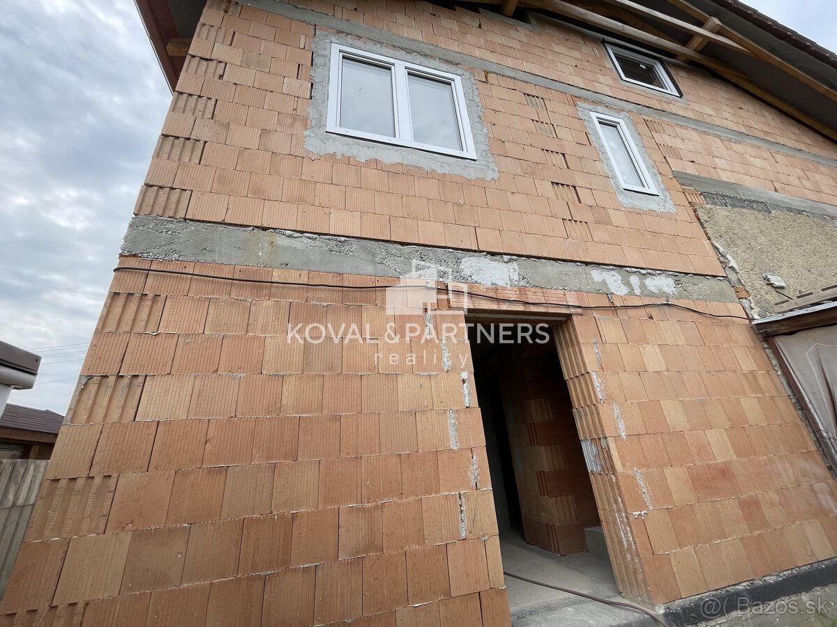 Rodinný dom v Nitrianskych Hrnčiarovciach - 13