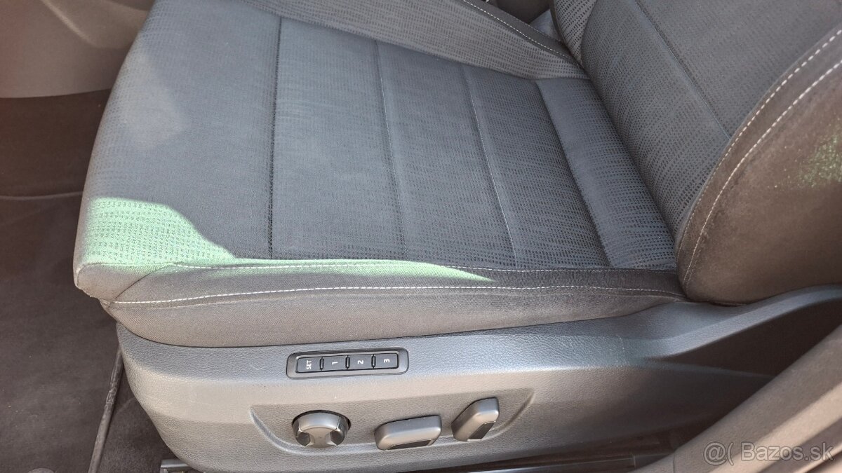 Škoda Superb Combi 2.0 TDI Ambition DSG - 13