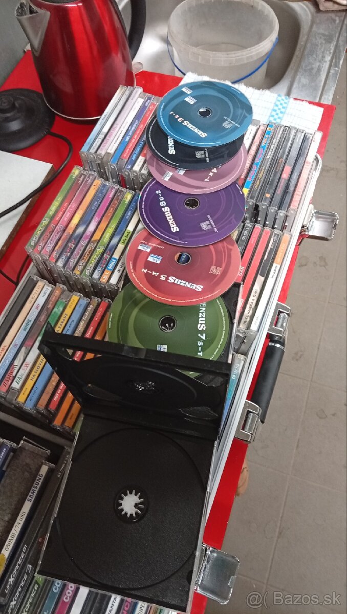 Predám dva kufre originálne cd - 13