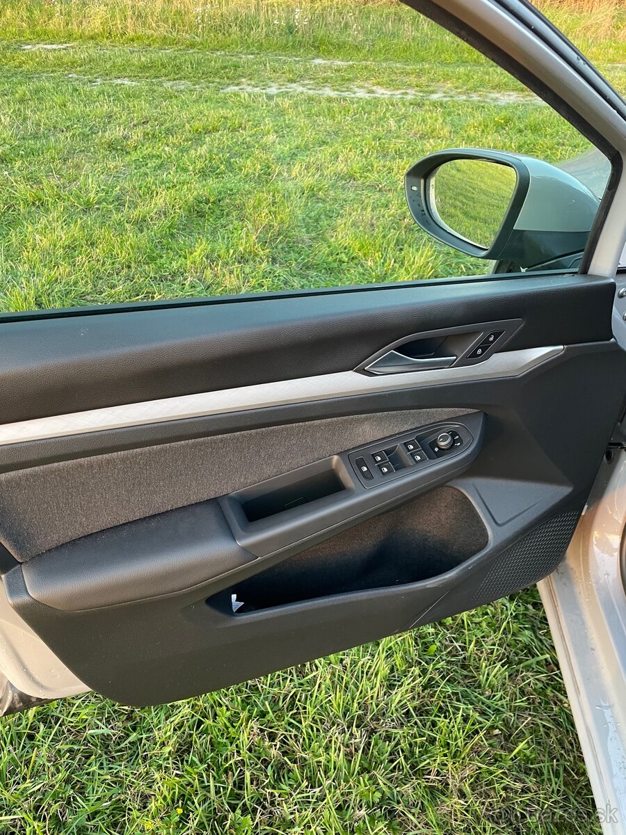 VW GOLF 1.5TGI CNG - 13