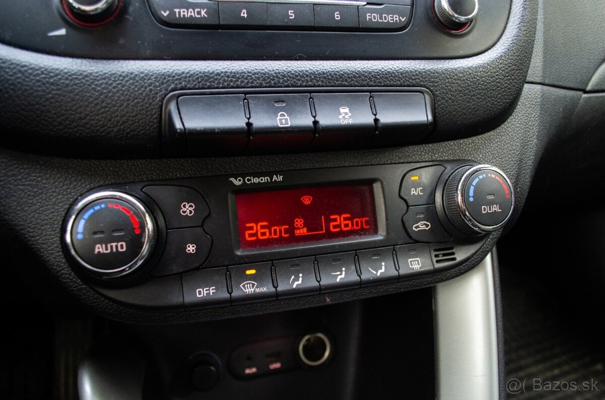 Kia Ceed SW 1.6 GDI - 13