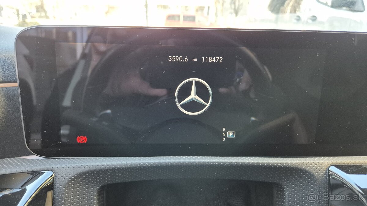 Mercedes-Benz A180 AMG,2022 - 13