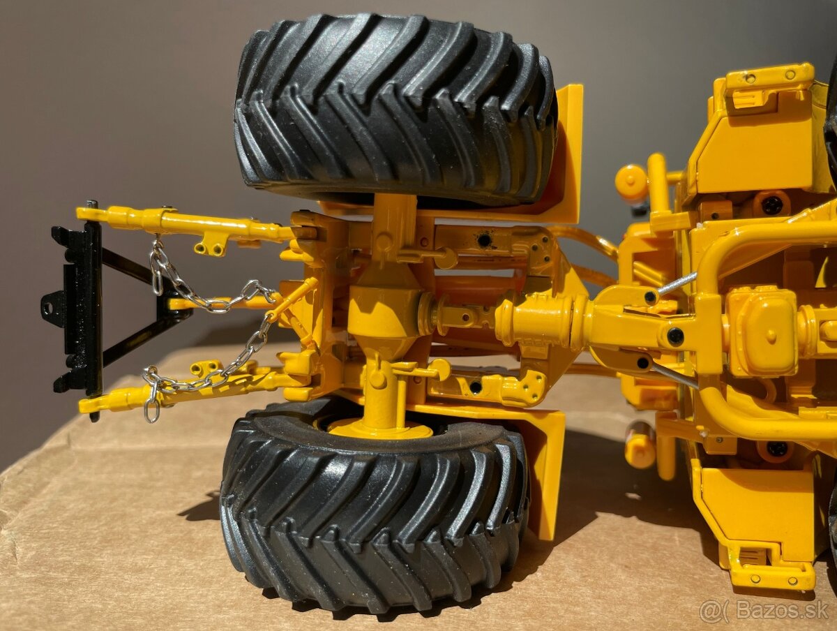 Kirovets K700A - 13