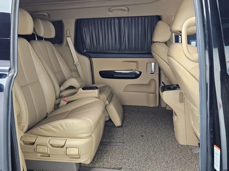 2020 KIA CARNIVAL HI-LIMOUSINE 2.2CRDi - 13