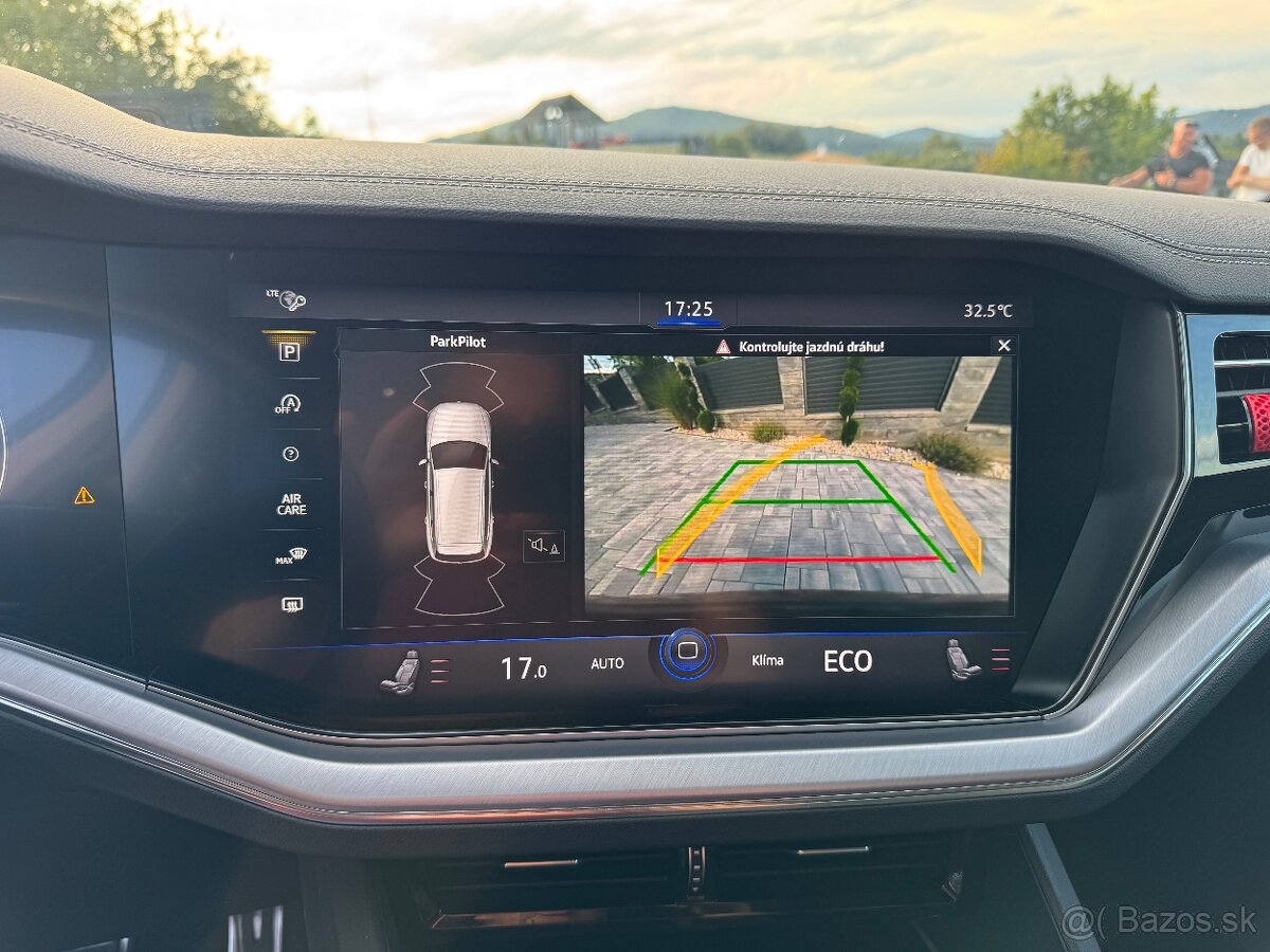 Volkswagen Touareg 3.0 TDI 4motion - 13