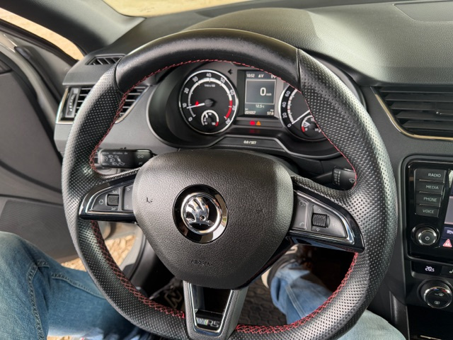 Škoda Octavia Combi 2.0 TFSI RS - 13