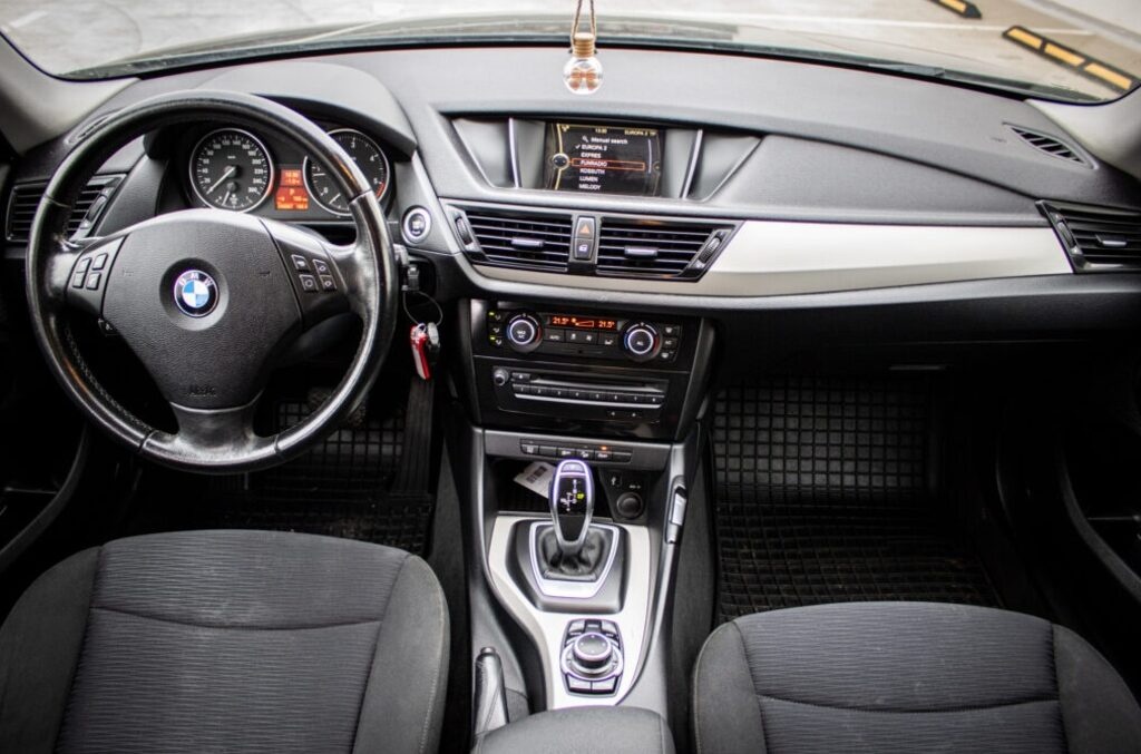 BMW X1 xDrive 18d A/T. - 13