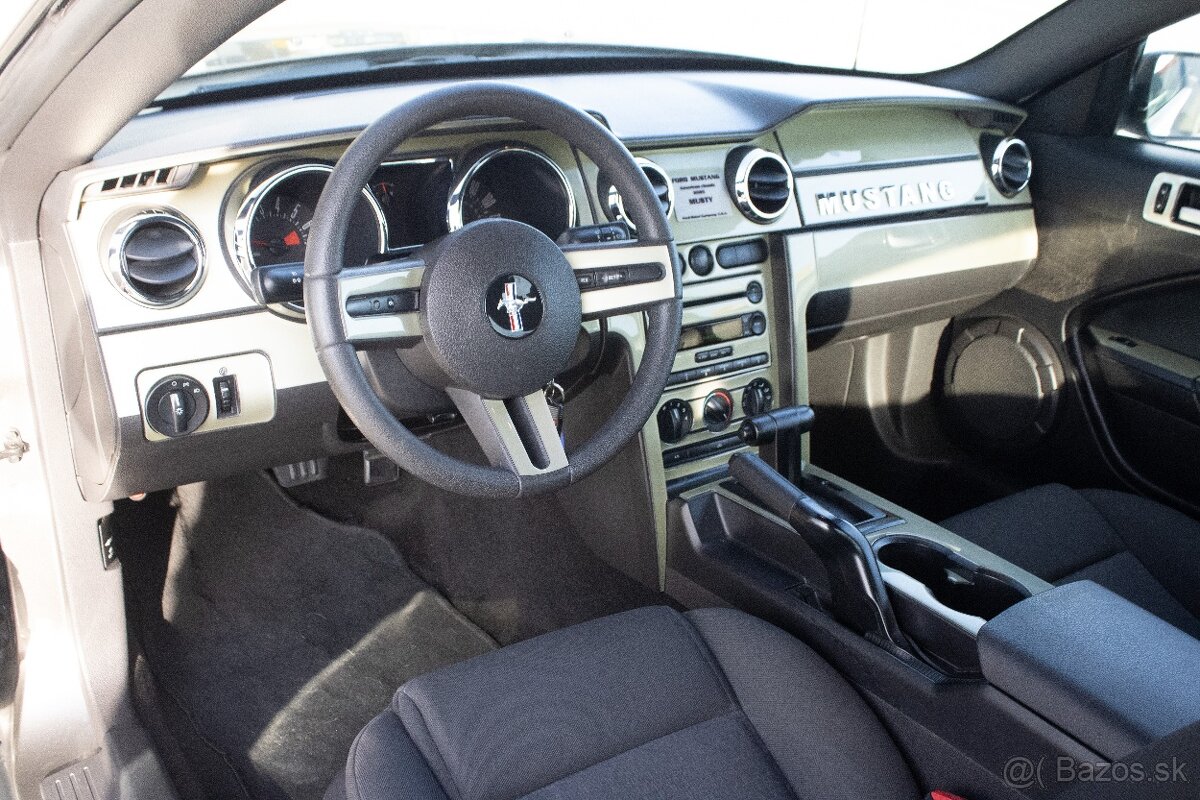 Ford Mustang 155kW (2004) - 13