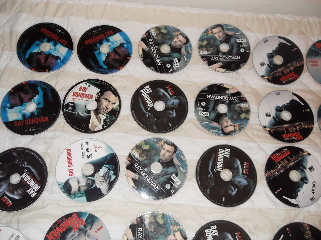 233dvd serialy+200dvd 18+ videa - 13