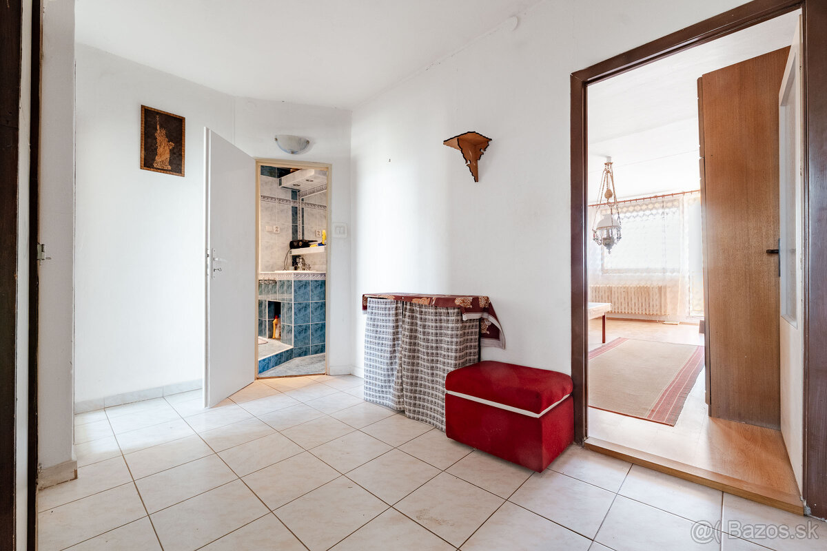 REZERVOVANÝ | 3 izbový byt s loggiou | Severná | Moldava n/B - 13