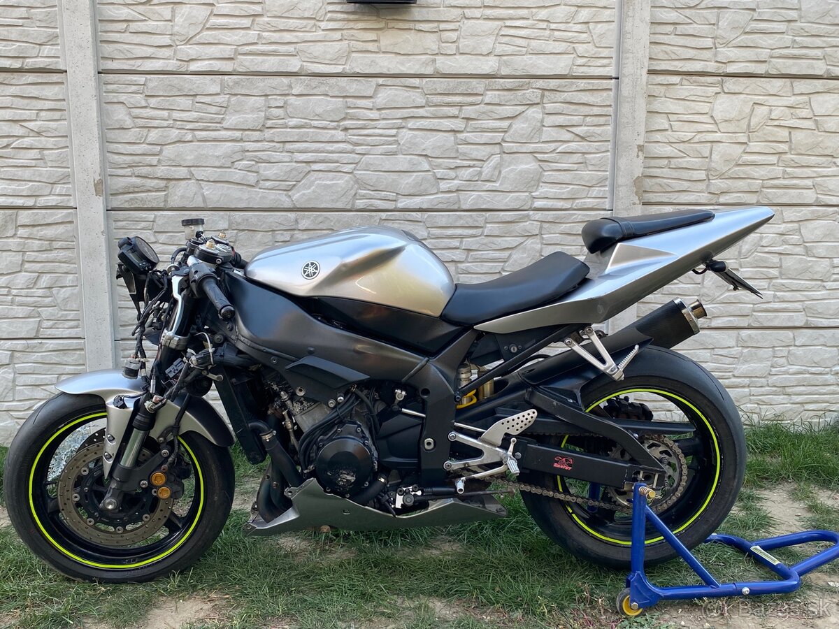 Yamaha YZF - R1 2002 - 13