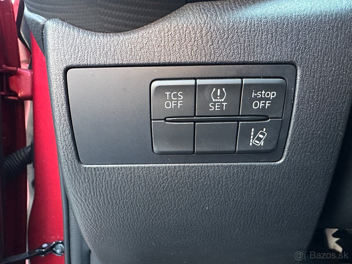 Mazda CX-3 2.0i Skyactive-rv:2017--138tis km--1.maj--kup.SK- - 13