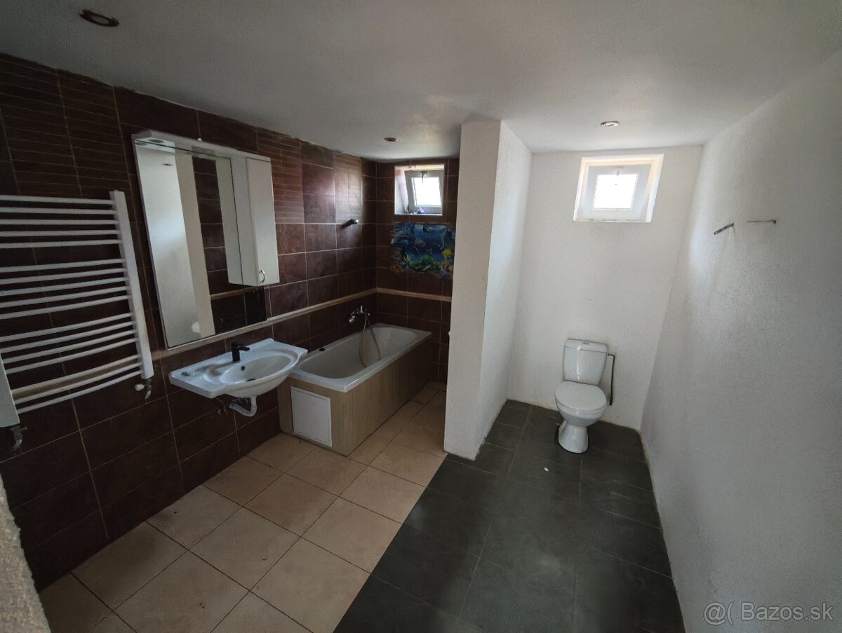 Predaj rodinného domu na Dlhej ulici - 13