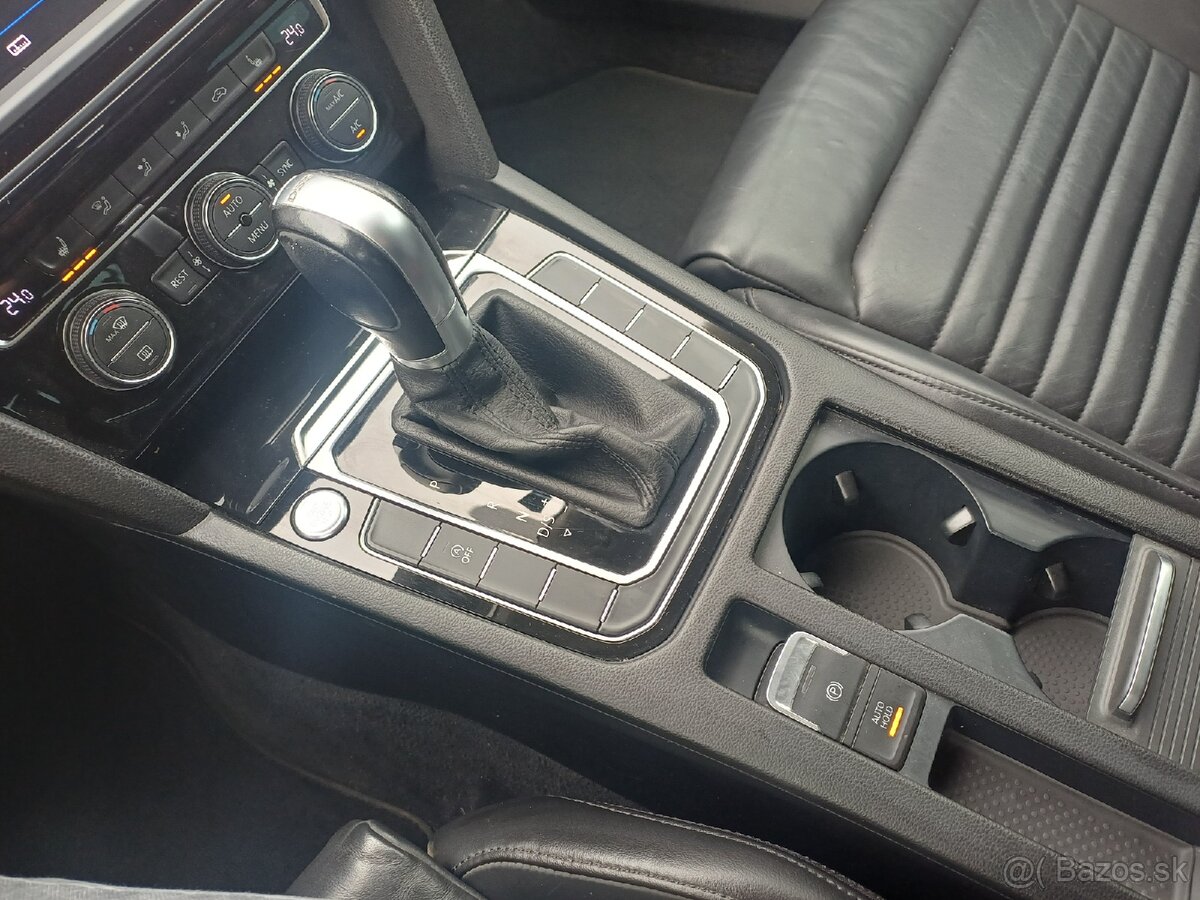 VW Passat B8 Variant Highline 2.0 TDI DSG 110 KW - 13