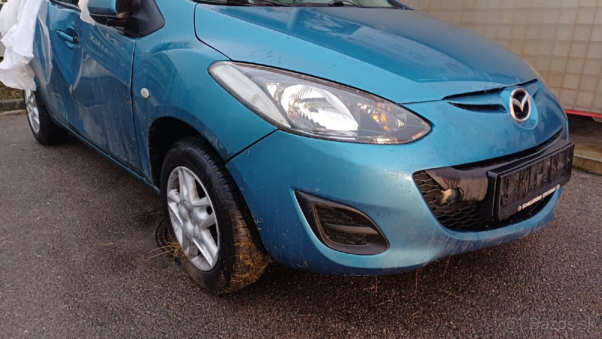 Mazda 2 benzín 1.35 i 2011 - 13