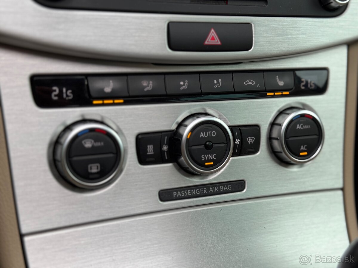 Volkswagen Passat Variant 2.0 TSI Highline - 13