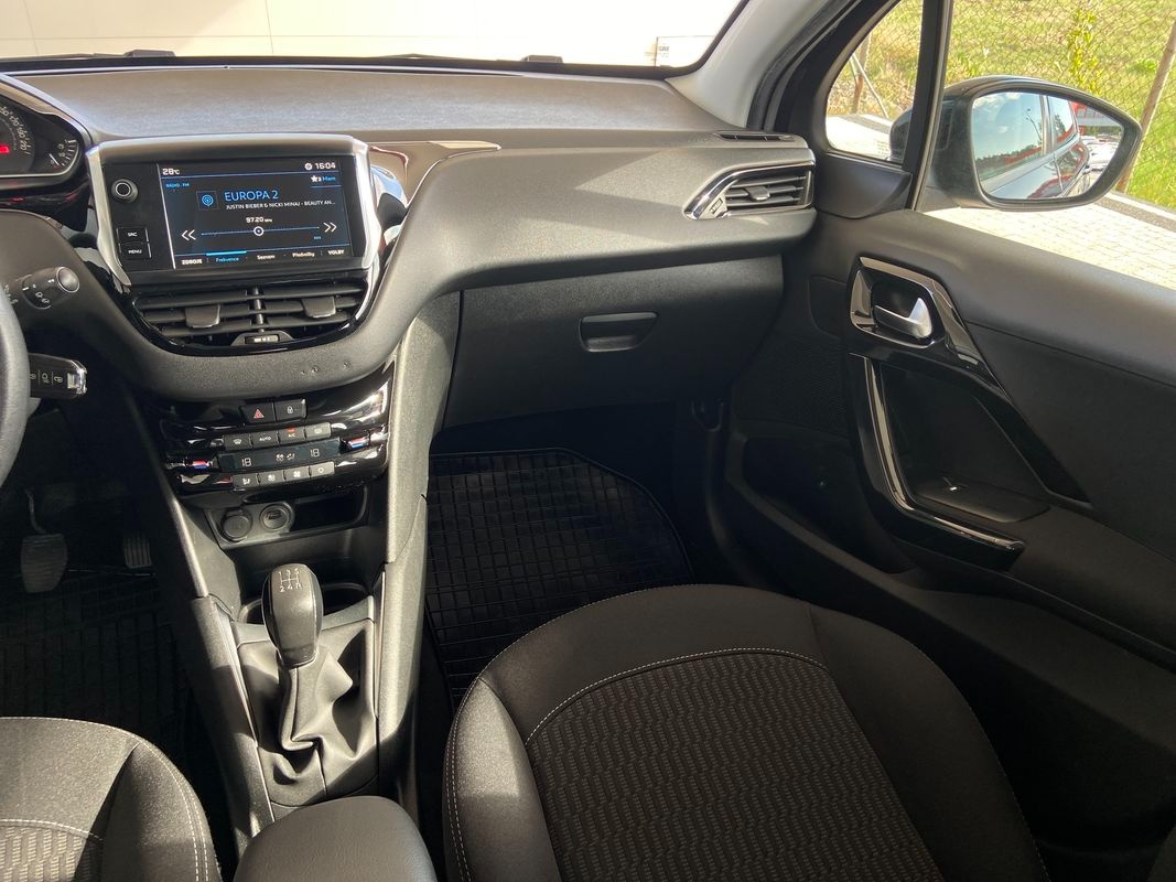 Peugeot 208 1.2 PureTech 61kW - 13