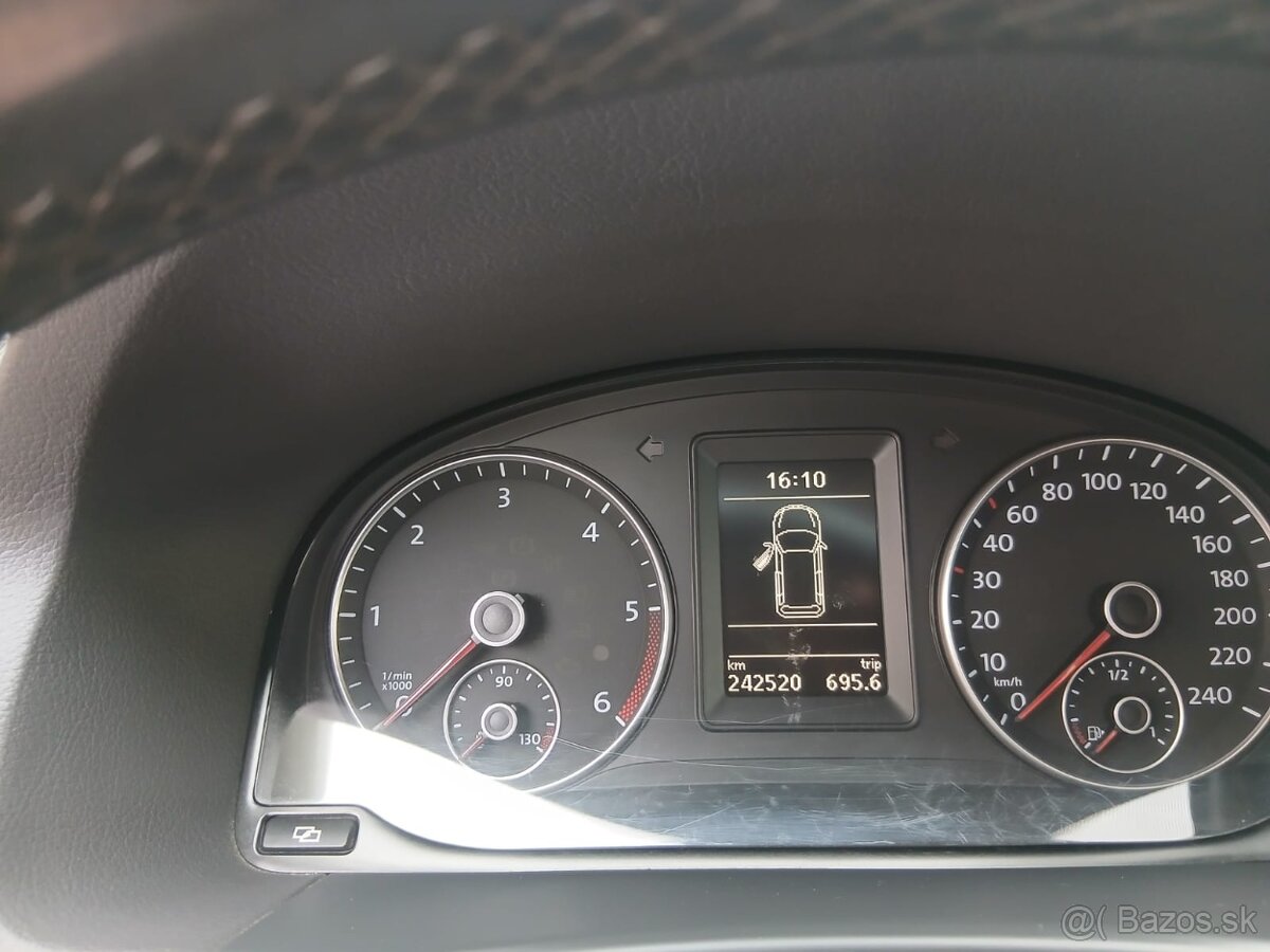 VOLKSWAGEN TOURAN TDI 2012 - 13