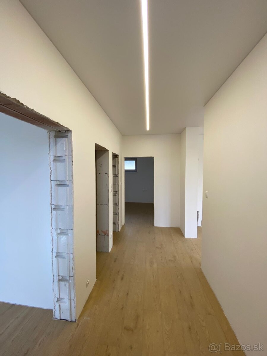 Dom na predaj - Snina - 13