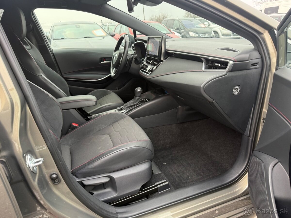 Toyota Corolla Combi 2.0 HEV Executive 1.Majiteľ ,SR, komple - 13