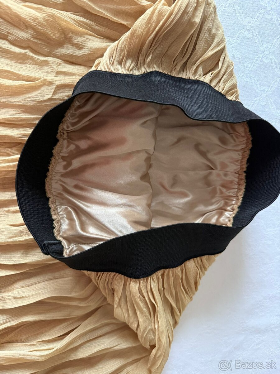 Viacere kusy oblecenia - 13