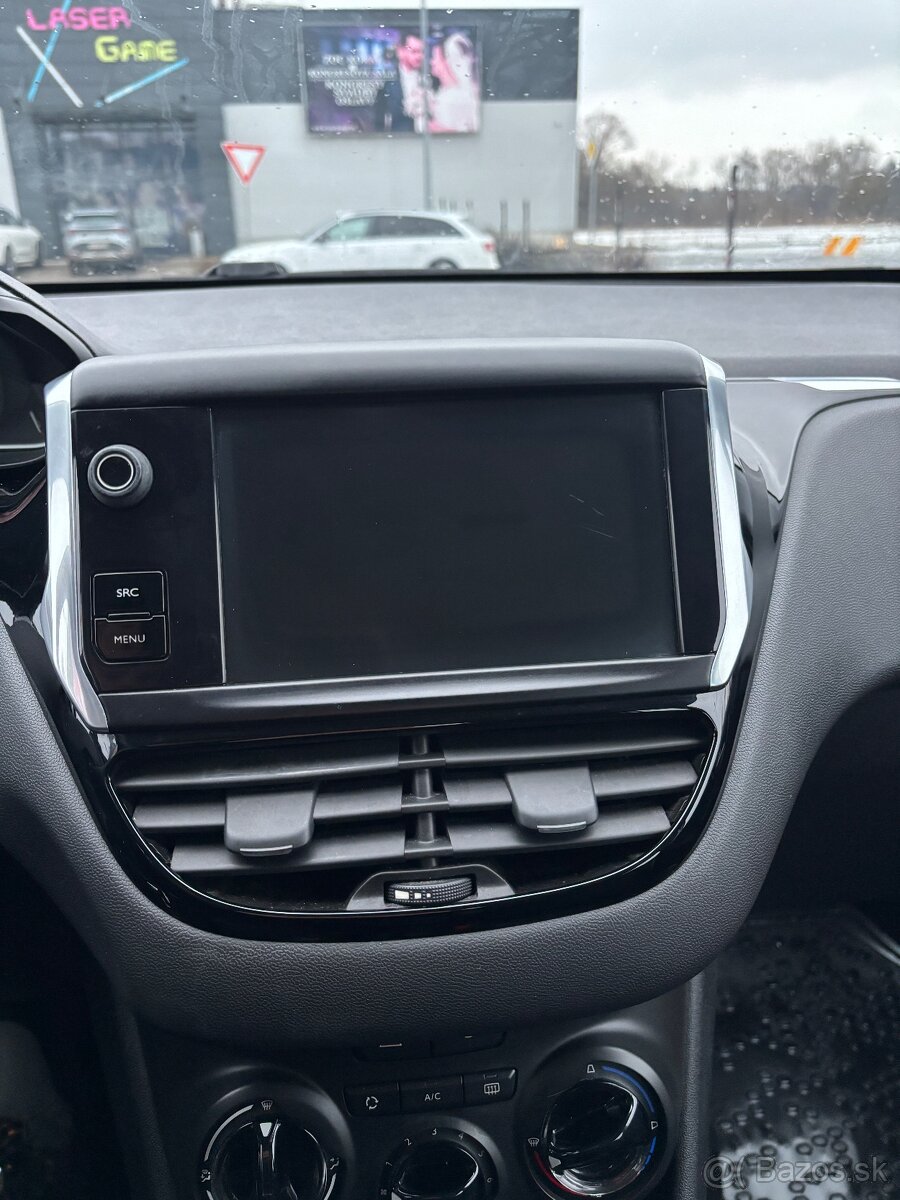 Peugeot 208 1.6 BlueHDi - 13