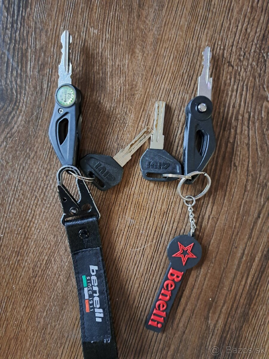 Benelli TRK502 x - 13