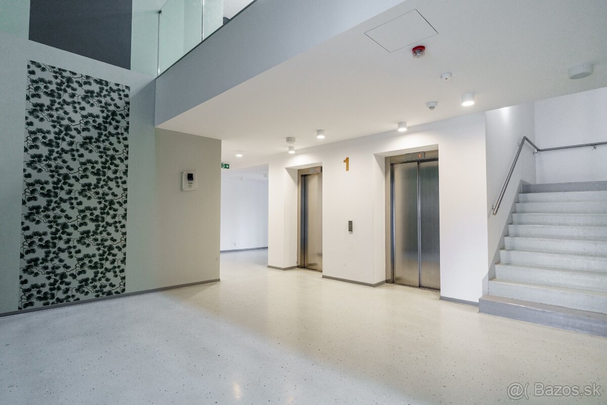 NADŠTANDARDNÝ 1,5i BYT V PROJEKTE GUTHAUS - 13