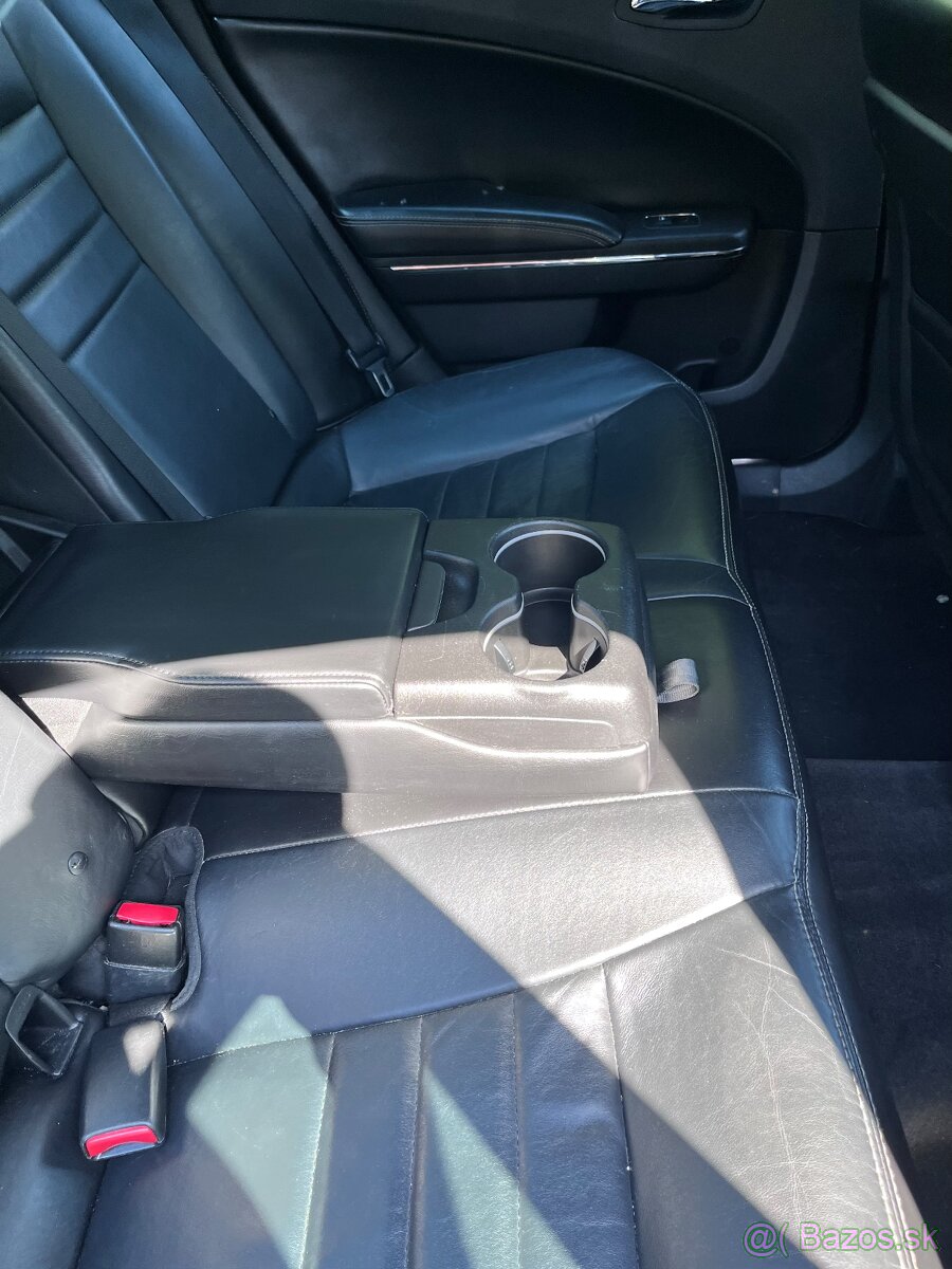 Dodge Charger SXT - 13