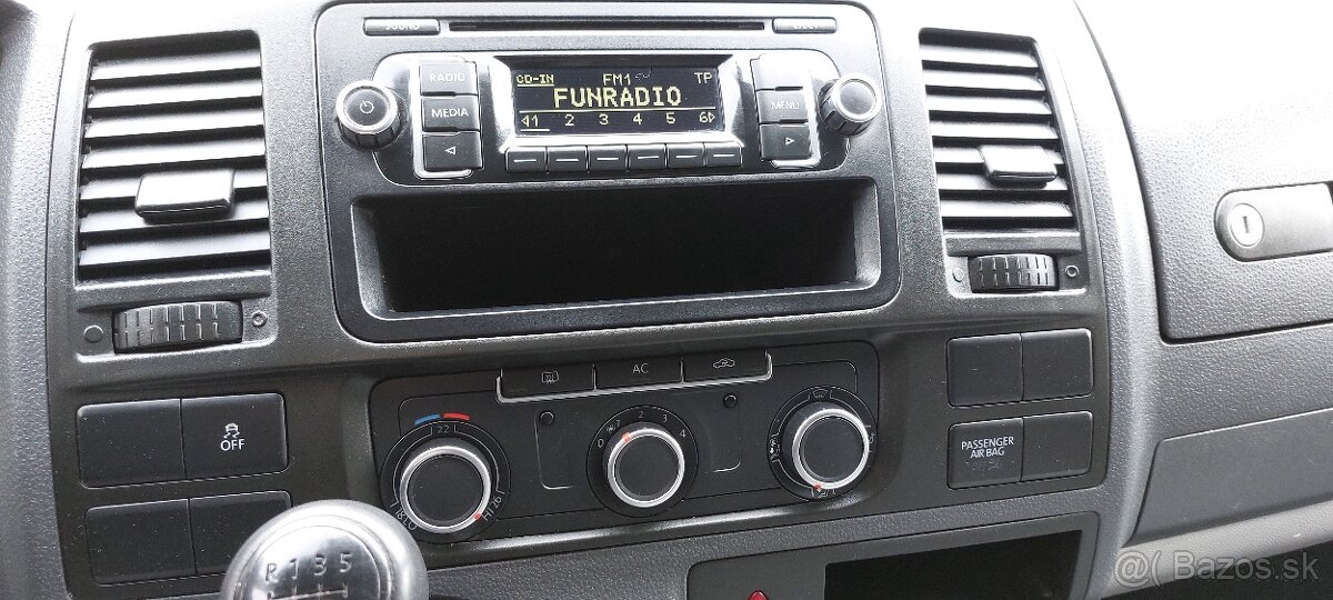 Volkswagen Transporter T5 2.0 TDI 140k LONG - 13