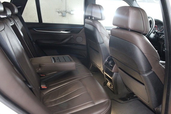 BMW X5 xDrive40d A/T - 13