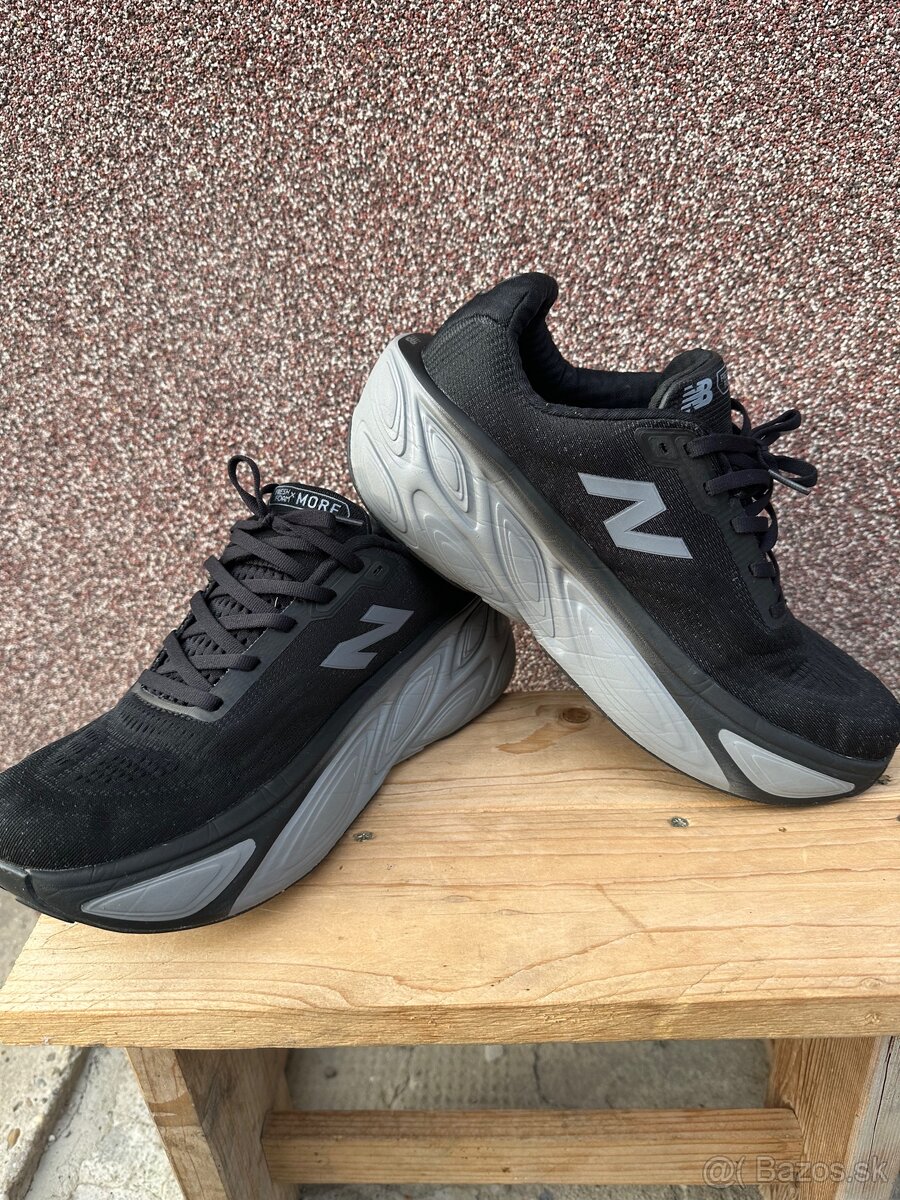 Bezecke tenisky New Balance More V5 - 13
