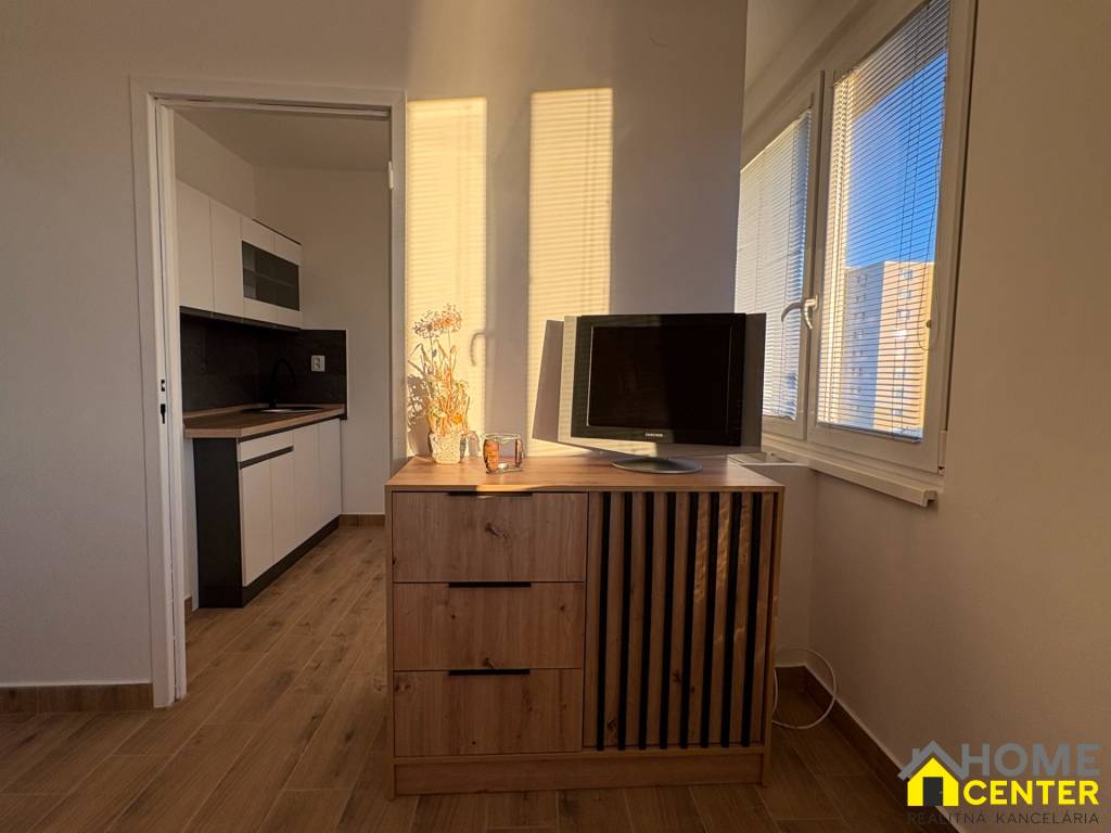 NA PRENÁJOM 1 izbový zrekonštruovaný byt v Komárne - 13